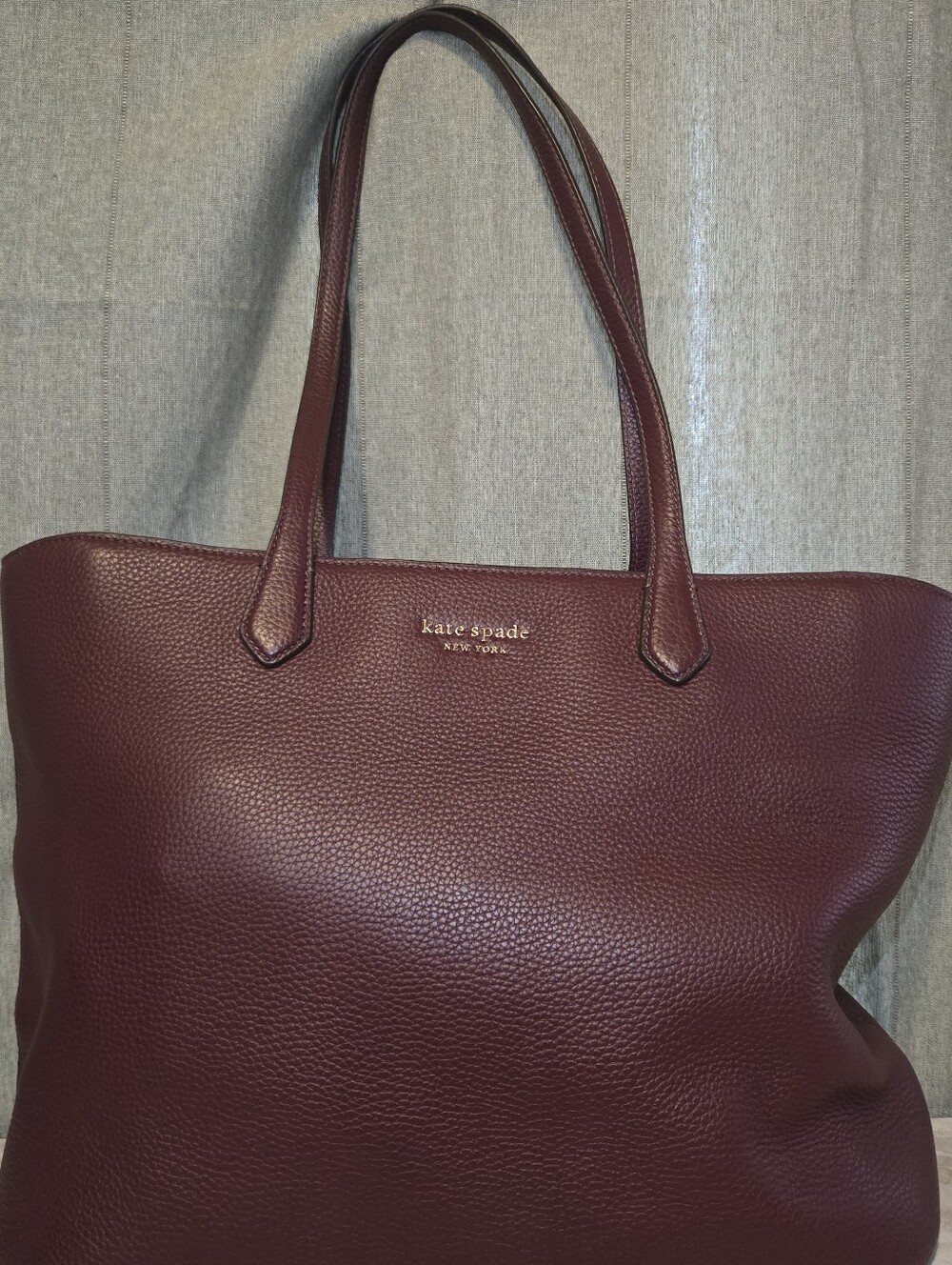 Kate spade burgundy pebbled leather tote